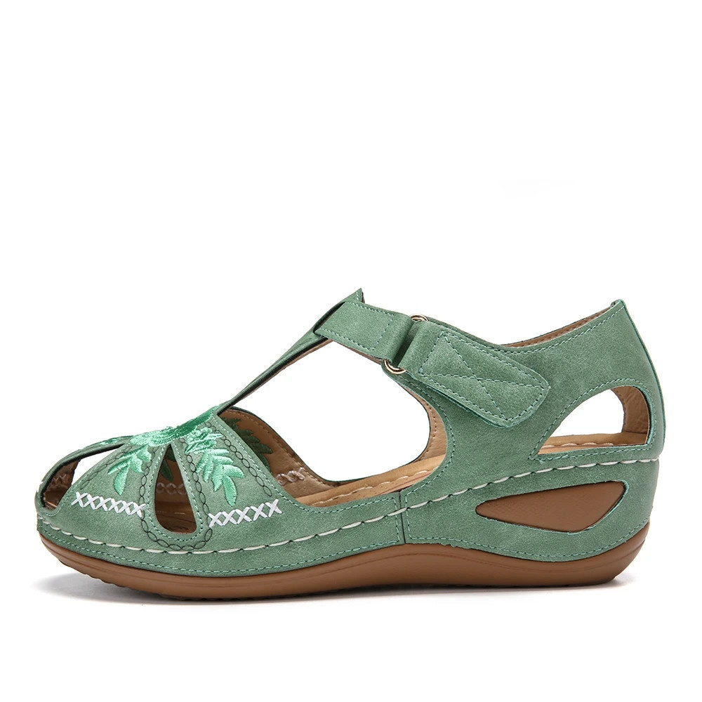 Women's Casual Sandals ⎜ Non - Slip with Soft , Lightweight Sole and Retro Design for Everyday Wear & Leisure