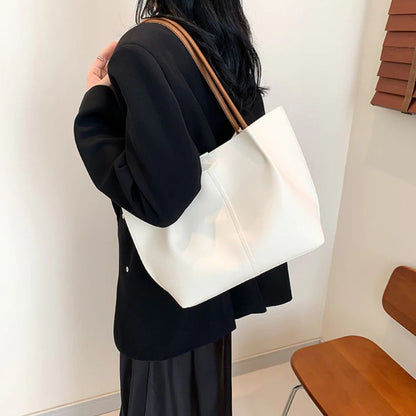 Retro Two - Piece Set ⎜ Elegant Bag with Practical Cosmetic Bag and Plenty of Storage Space