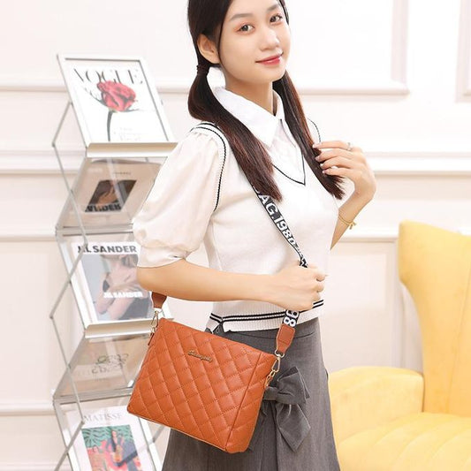 Small Shoulder Bag for Women ⎜ Fashionable Crossbody Bag with Quilted Design and Eye - Catching Shoulder Strap