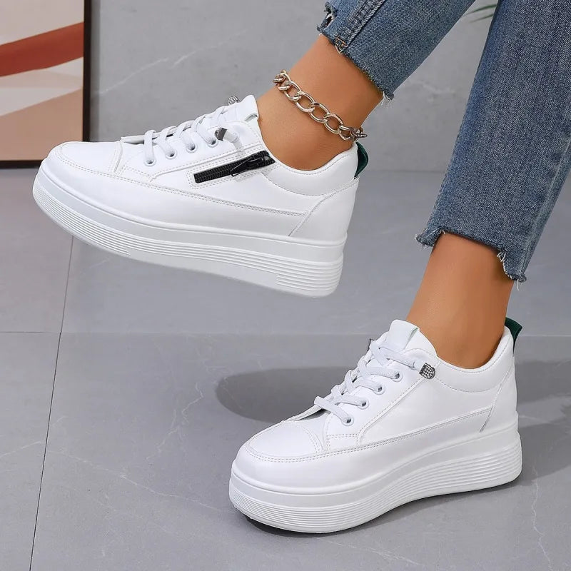 Sneakers for Women ⎜ Comfortable Shoes with Colour Accent and Zip for Everyday Wear and Comfort