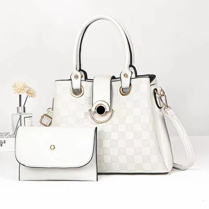 Bag with Detachable Pouch ⎜ Elegant Design with Plenty of Storage Space and Practical Carrying Option
