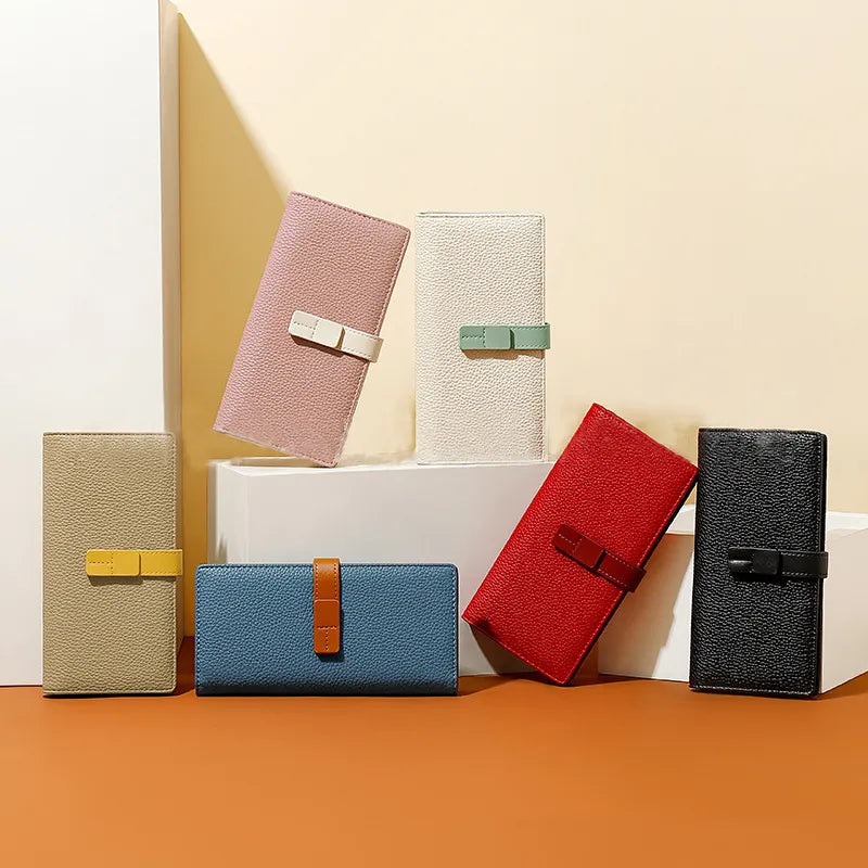 Women's Wallet with Contrasting Colour ⎜ Long Design with Practical Clasp and Space for Several Cards