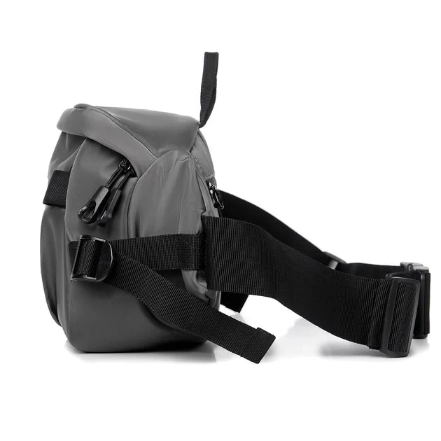 Multifunctional Shoulder Bag ⎜ Stylish Chest Bag for Everyday Use and Travelling with a Large Capacity