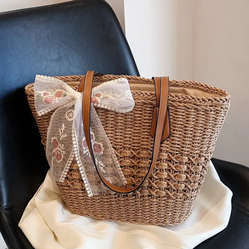 Straw Bag with Floral Ribbon ⎜ Summery Design and Plenty of Storage Space