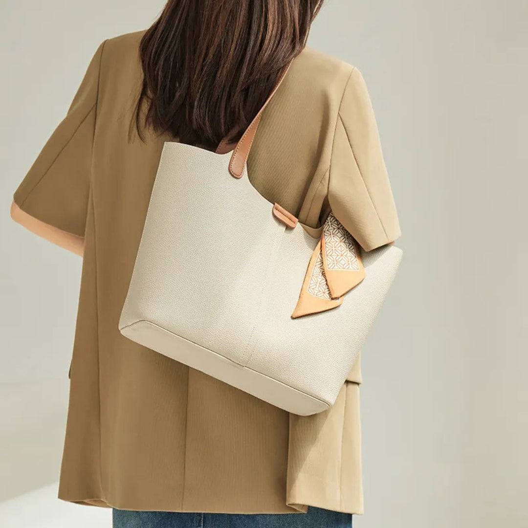 Large Faux Leather Handbag ⎜ Stylish Bag with a Practical Design and Fashionable Details