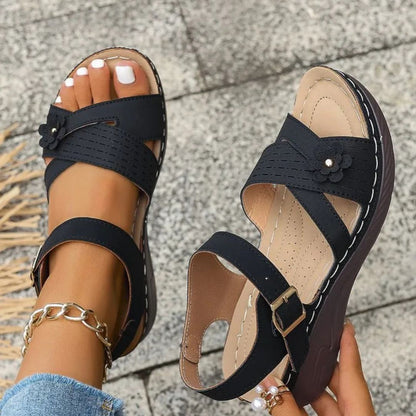 Women's Platform Sandals with Flowers ⎜ Comfortable Shoes with Adjustable Strap and Fashionable Design