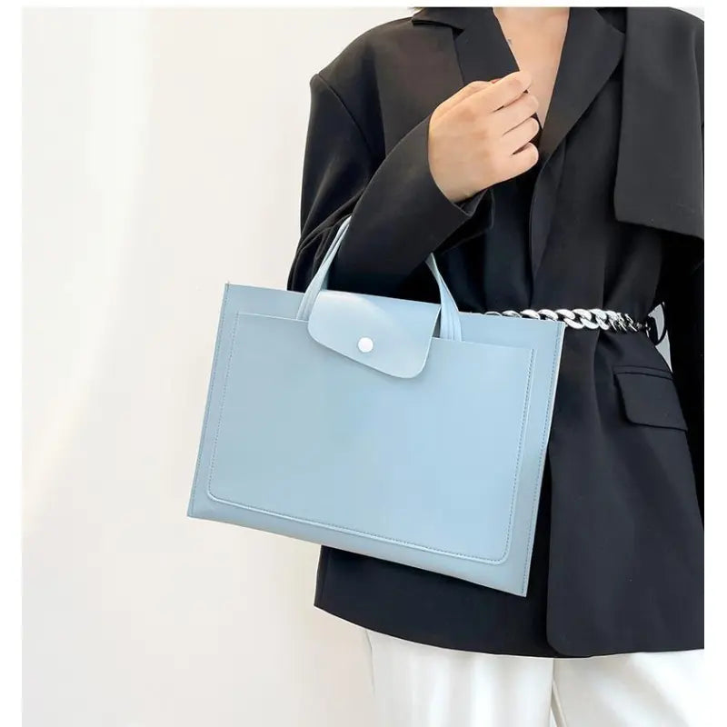 Leather Briefcase for Women ⎜ Elegant Shoulder Bag with Magnetic Fastening and Stylish Design