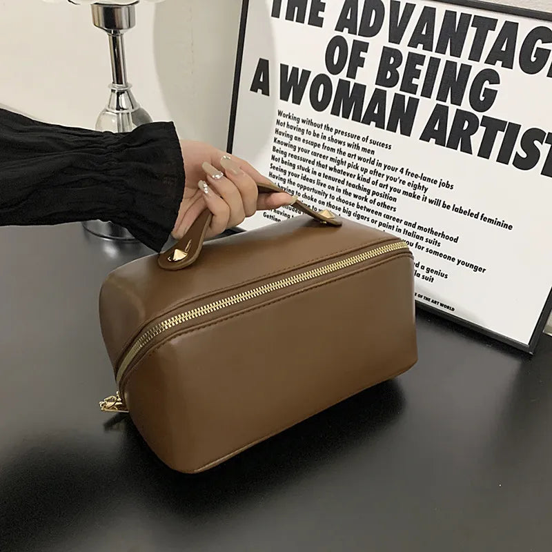 Cosmetics Bag for Women ⎜ Large Travel Bag with Carrying Handle and Practical Compartmentalisation