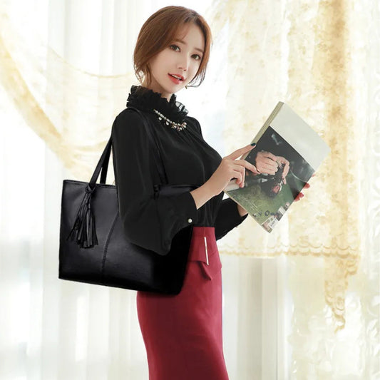 Leather Bag for Women ⎜ Spacious Tote Bag with Tassel Details