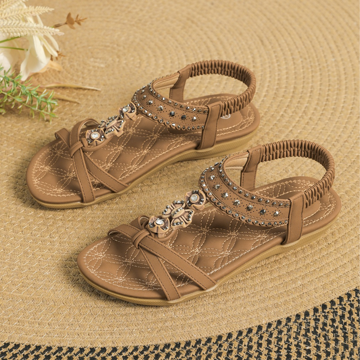 Flat Sandals for Women ⎜ Comfortable Summer Shoes with an Elasticated Strap and Sparkling Decorative Stones