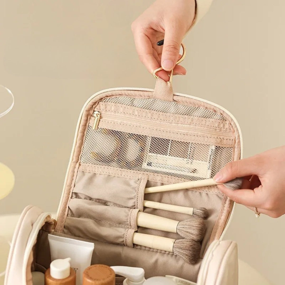 Cosmetics Bag for Women ⎜ Large Capacity with Quilted Surface and Practical Carrying Handle for on the Go