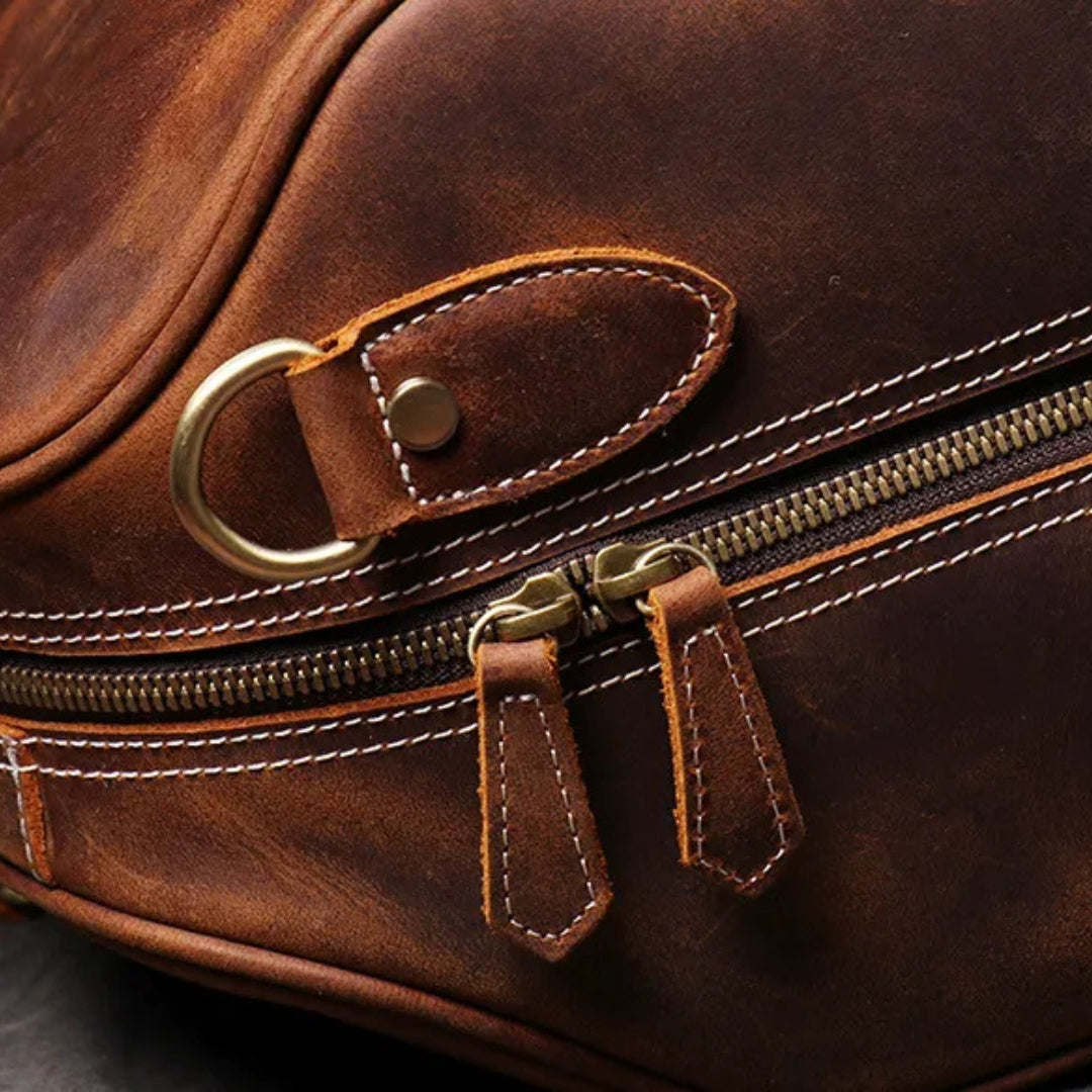 Travel Bag for Men ⎜ Robust Leather Bag with Shoulder Strap and Large Capacity