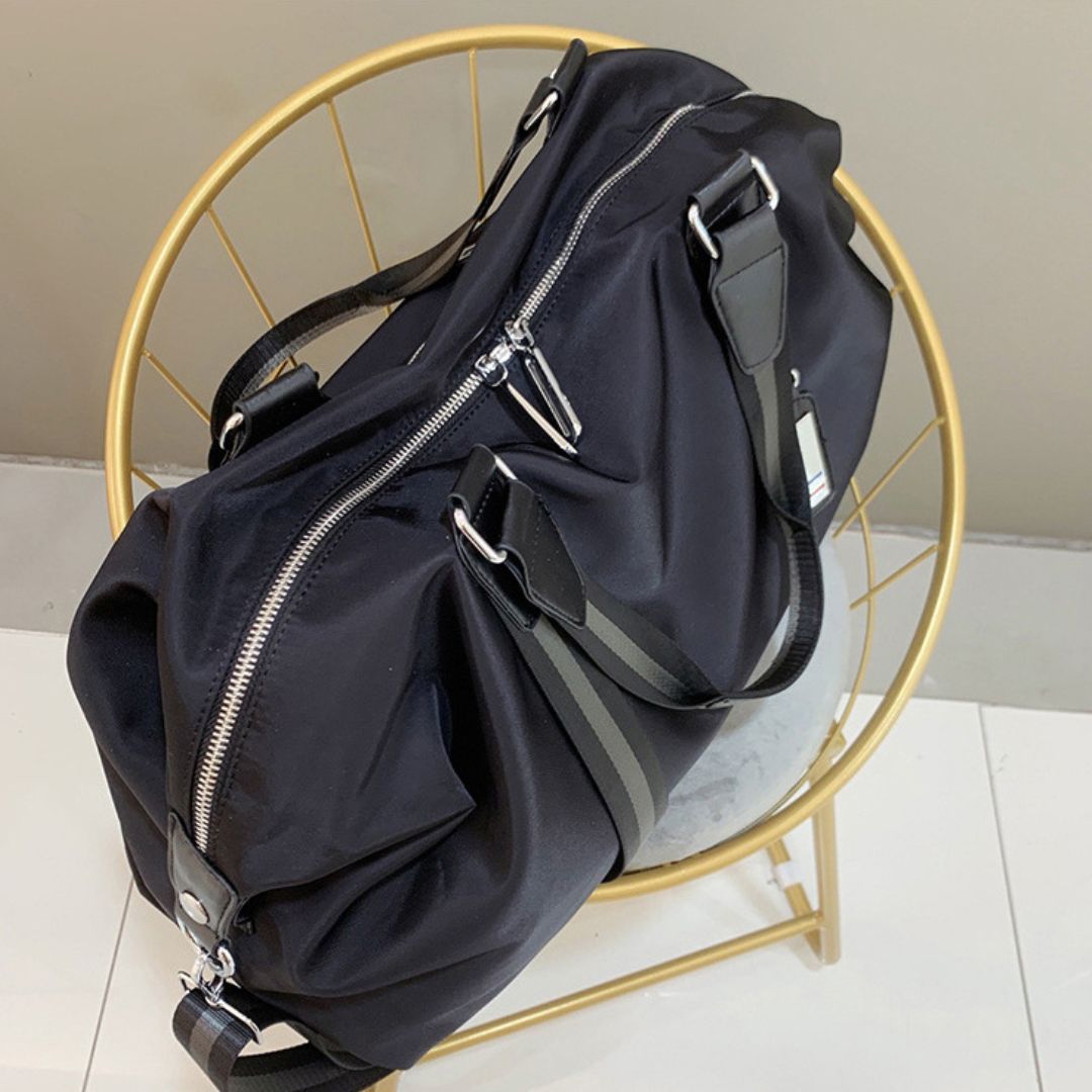 Travel Bag for Men ⎜ Portable Bag with Large Capacity and Practical Design