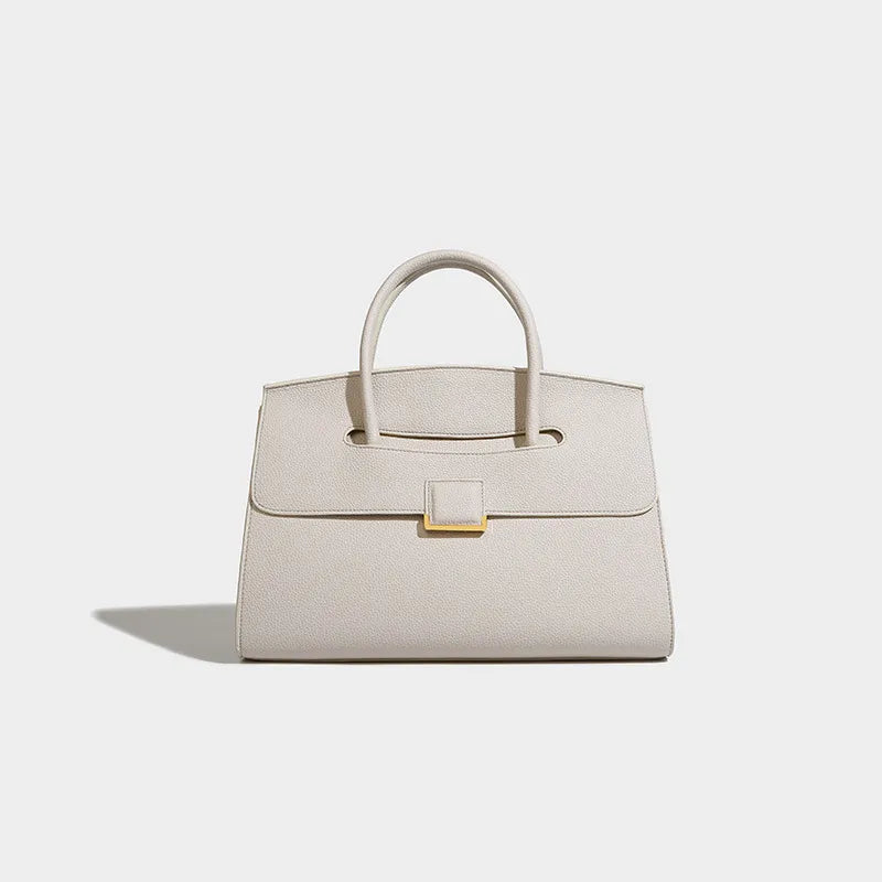 Elegant Shoulder Bag for Women ⎜ Large Handbag with a Practical Design and Elegant Fastening
