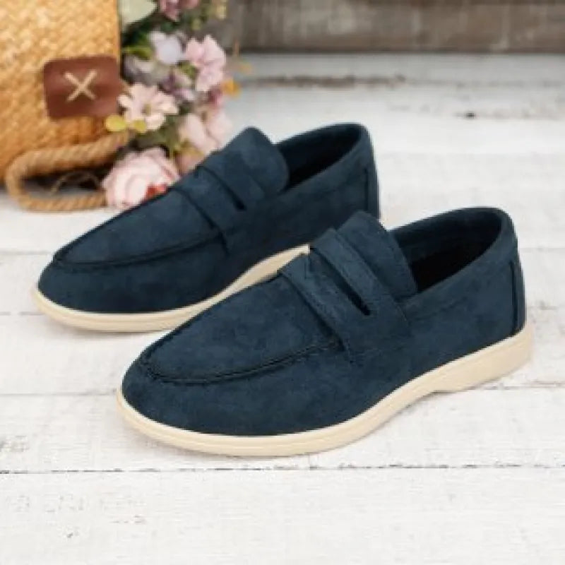 Slip - on Trainers for Women ⎜ Comfortable Retro - Style Shoes with a Fashionable Design for Everyday Wear and Comfort