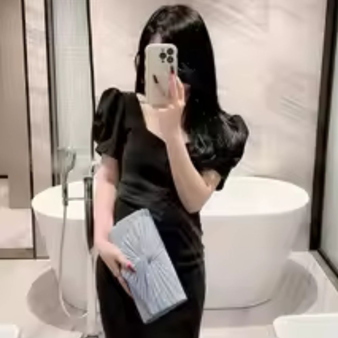 Evening Clutch Bag ⎜ Glittering Design with Pleated Fabric and Elegant Shape