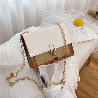 Chain Shoulder Bag for Women ⎜ Versatile Cross - Body Bag in a Trendy Design