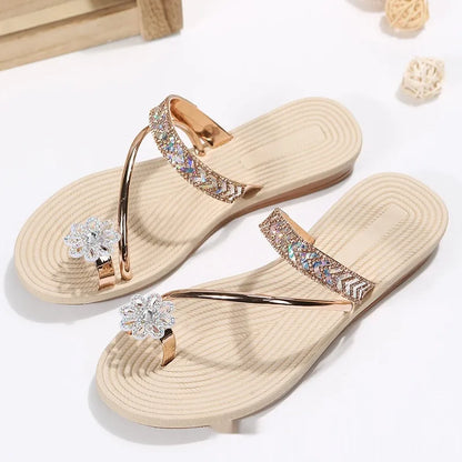 Women's Flat Toe Sandals ⎜ Elegant Summer Shoes with Rhinestone Heart and Glitter Strap for Beach & Leisure