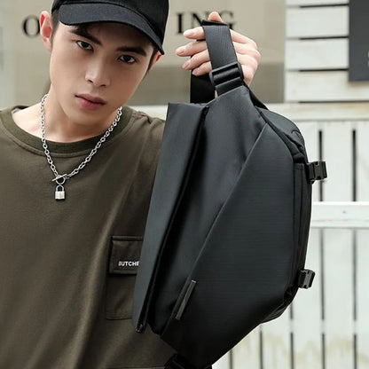Multifunctional Shoulder Bag for Men ⎜ Sporty Chest Bag for Everyday Use and Fitness