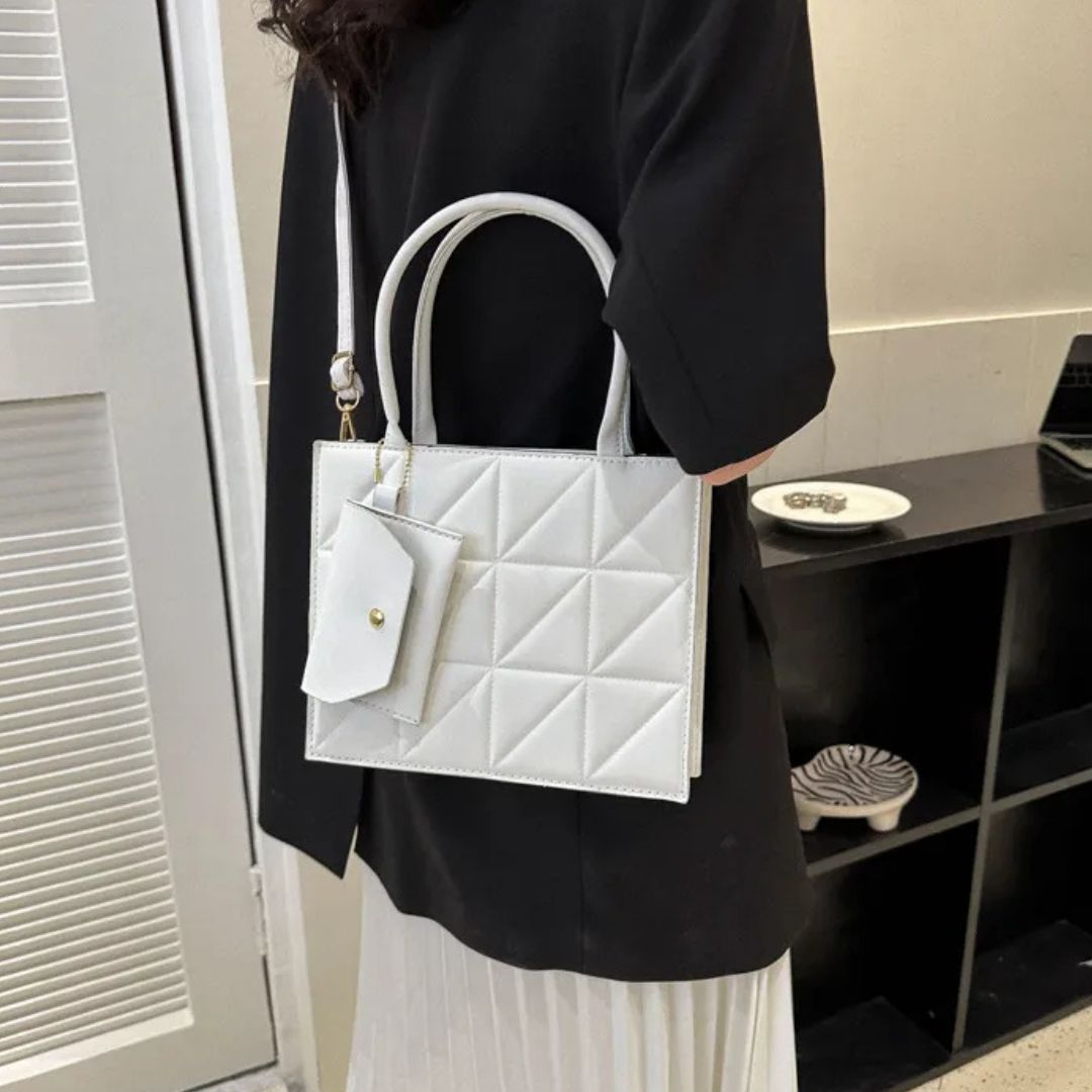 Fashionable Handbag with Square Embossing ⎜ Stylish Shoulder Bag with Practical Card Holder