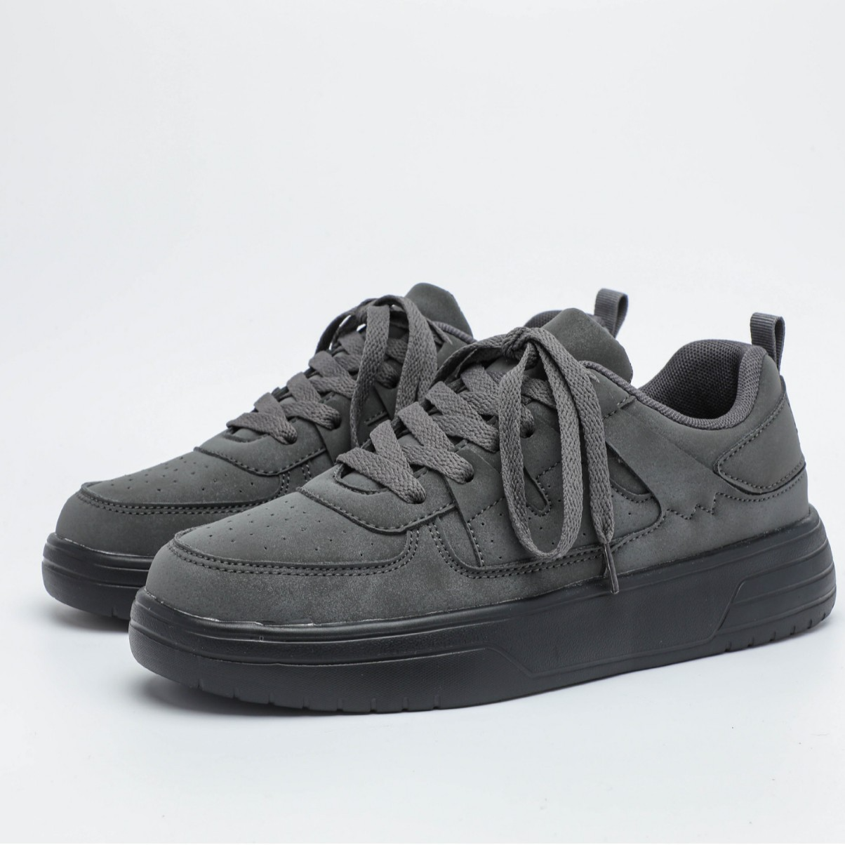 Men's Trainers ⎜ Comfortable Casual Shoes with a Thick Sole and Vintage Design for Everyday Wear