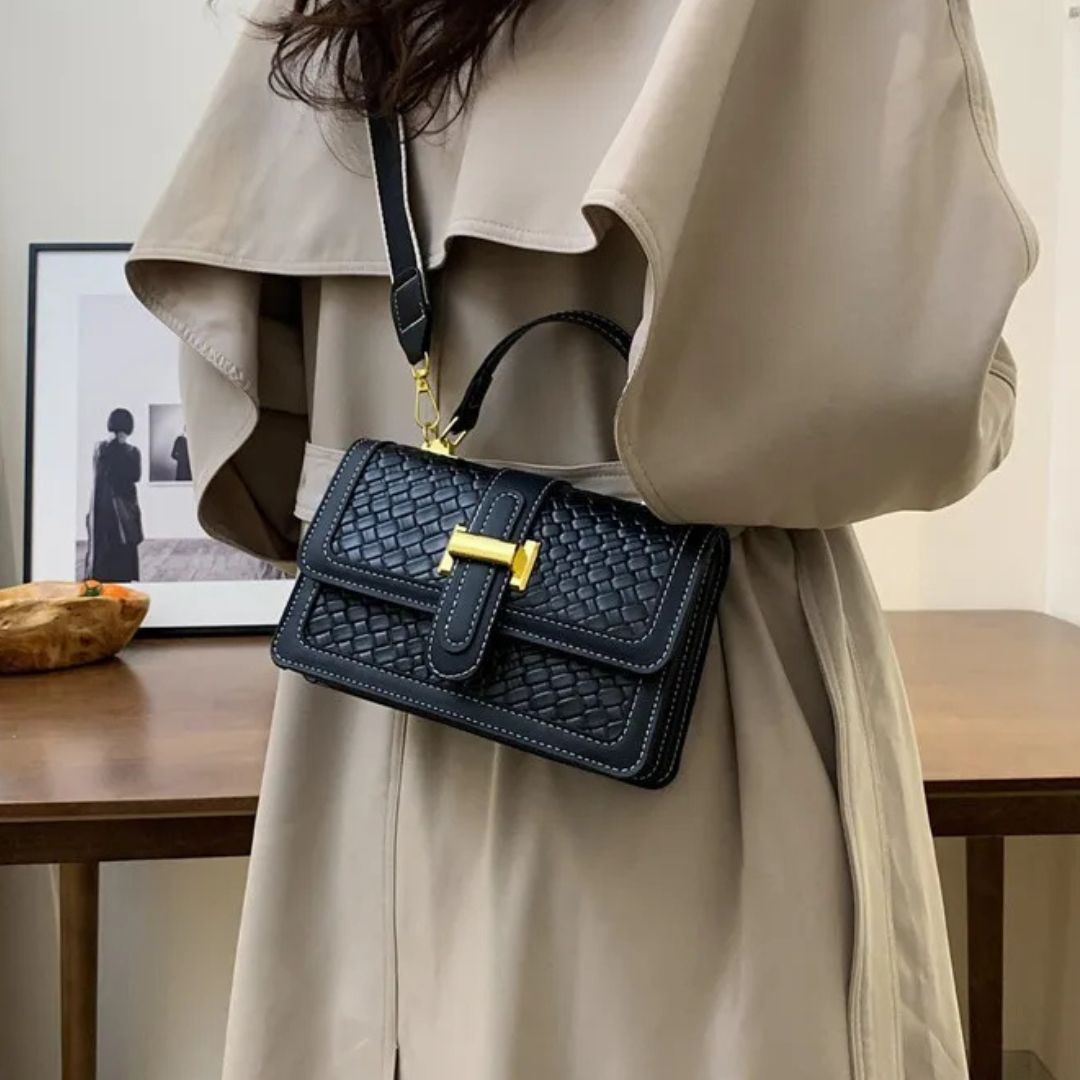 Woven Shoulder Bag for Women ⎜ Small Bag with Braided Design and Practical Fastening