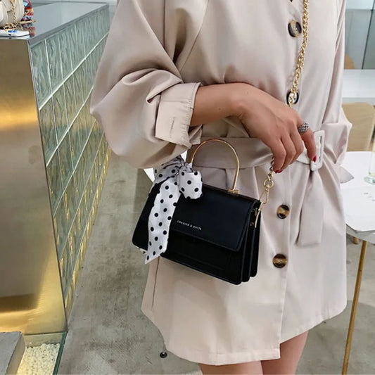 Shoulder Bag for Women ⎜ Fashionable Bag with Polka Dots Bow and Chain Strap