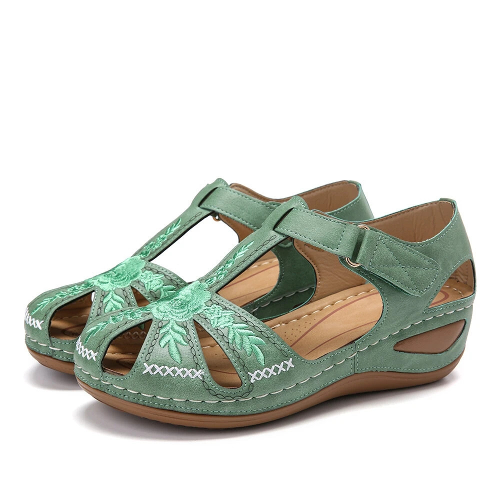 Women's Casual Sandals ⎜ Non - Slip with Soft , Lightweight Sole and Retro Design for Everyday Wear & Leisure