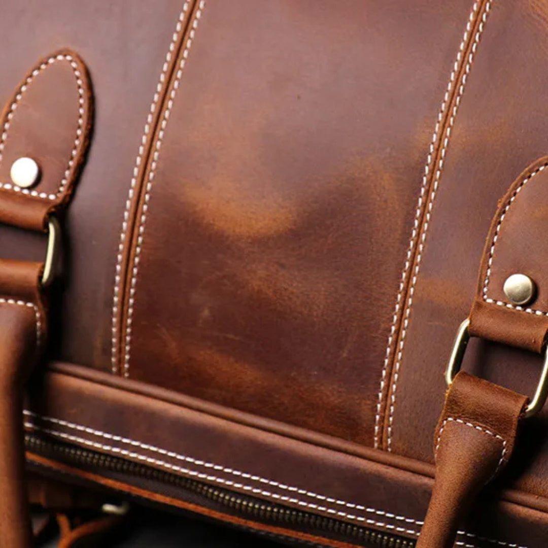 Travel Bag for Men ⎜ Robust Leather Bag with Shoulder Strap and Large Capacity
