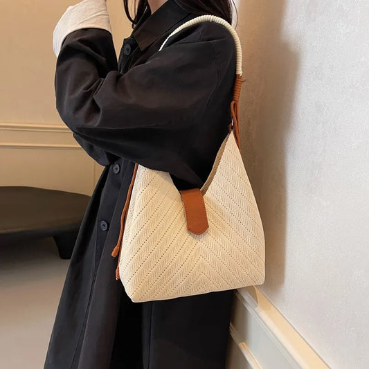 Large Shoulder Bag for Women ⎜ Fashionable Shoulder Bag with a Practical Size and Unique Design