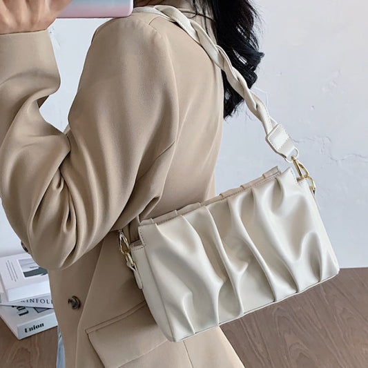 Fashionable Shoulder Bag for Women ⎜ Small Bag with Braided Handle and Stylish Pleated Design
