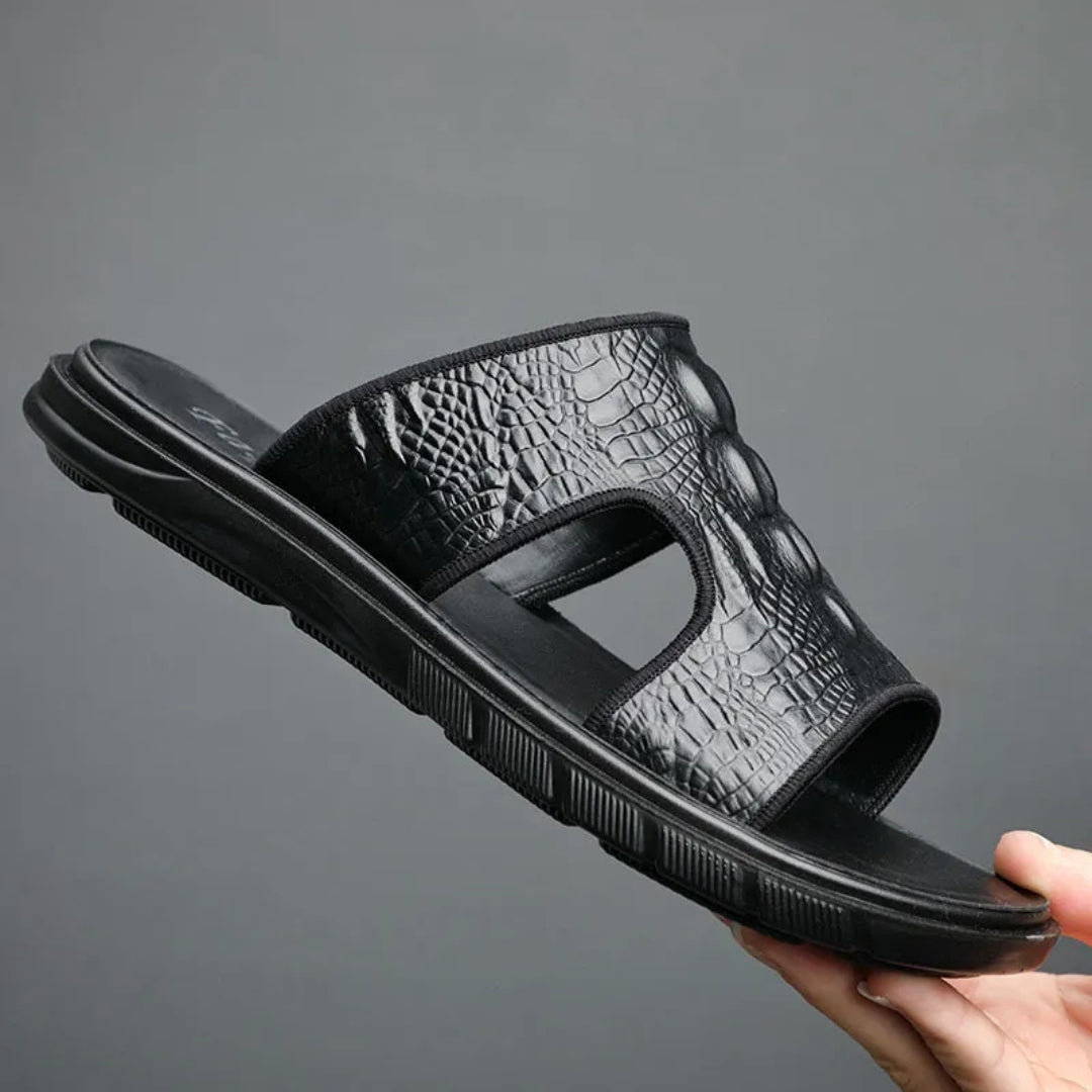 Leather Sandals for Men ⎜ Fashionable European - Style Beach Shoes for Outdoor Use