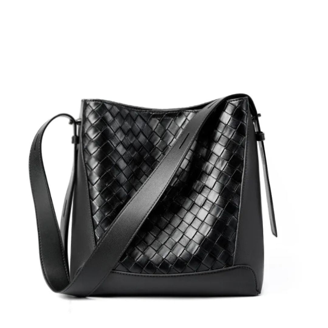 Leather Shoulder Bag for Women ⎜ Fashionable Shoulder Bag with Braided Design and Adjustable Strap