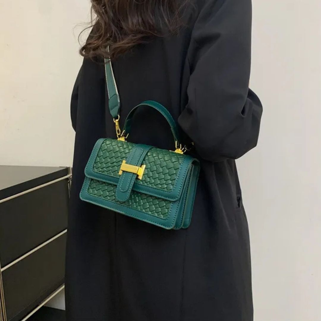 Woven Shoulder Bag for Women ⎜ Small Bag with Braided Design and Practical Fastening