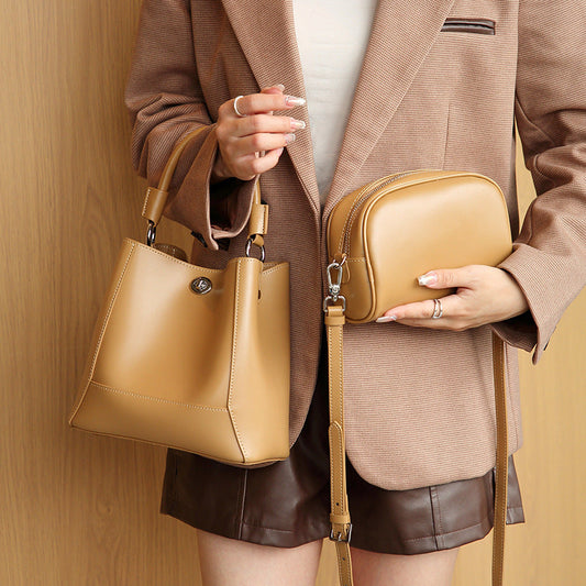 Leather Shoulder Bag for Women ⎜ Stylish Handbag with Adjustable Shoulder Strap and Elegant Design