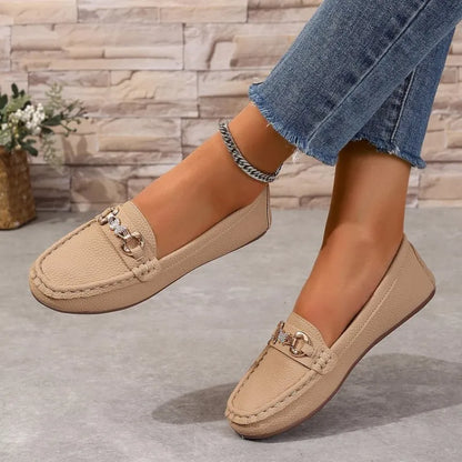 Moccasins for Women ⎜ Comfortable Leather Flats with Chain Detail and Elegant Slip - on Shape