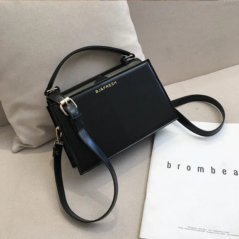 Shoulder Bag for Women ⎜ Stylish Bag in a Rectangular Design with Detachable Shoulder Strap