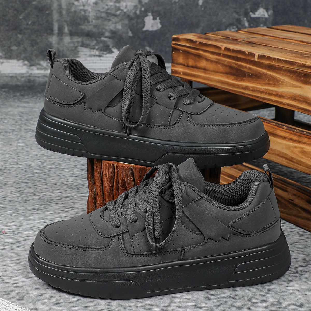 Men's Trainers ⎜ Comfortable Casual Shoes with a Thick Sole and Vintage Design for Everyday Wear