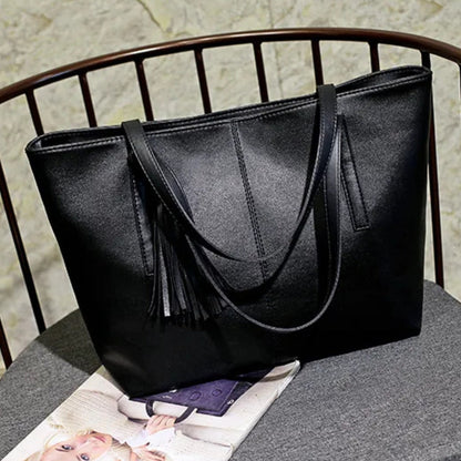 Leather Bag for Women ⎜ Spacious Tote Bag with Tassel Details