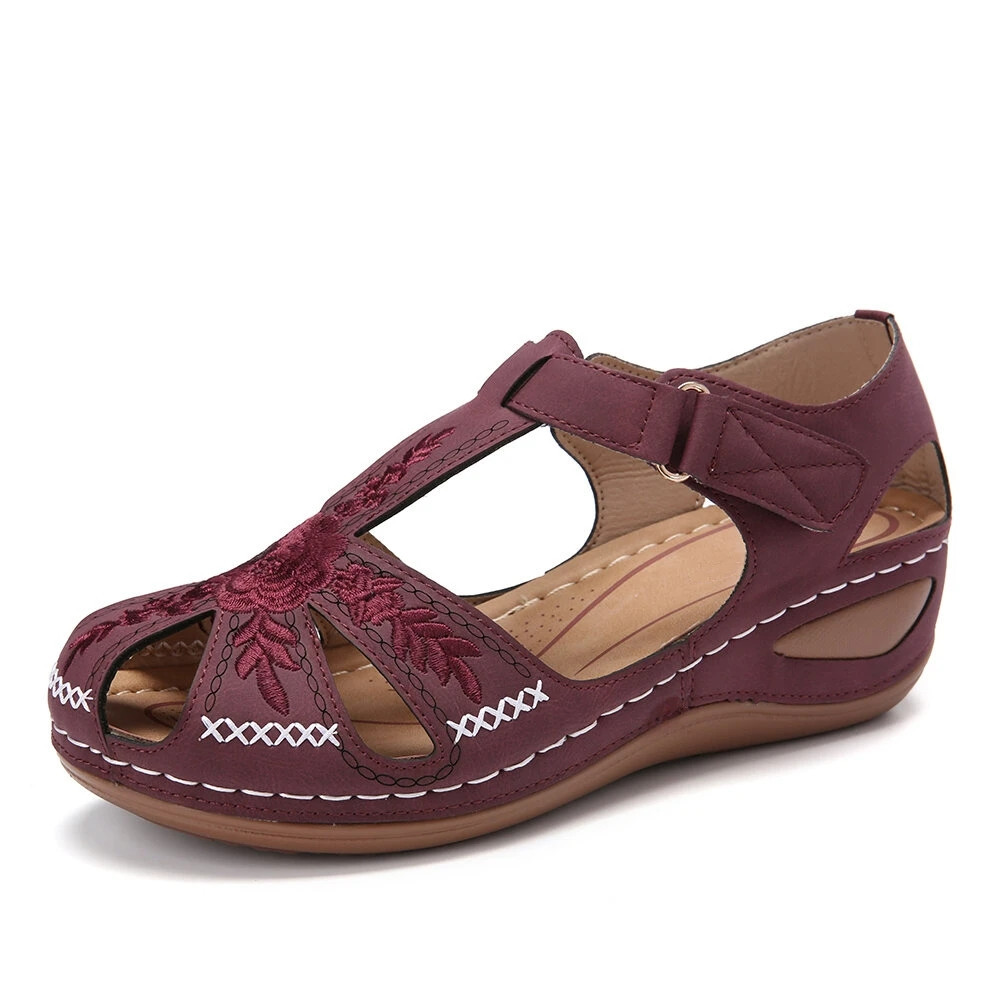 Women's Casual Sandals ⎜ Non - Slip with Soft , Lightweight Sole and Retro Design for Everyday Wear & Leisure