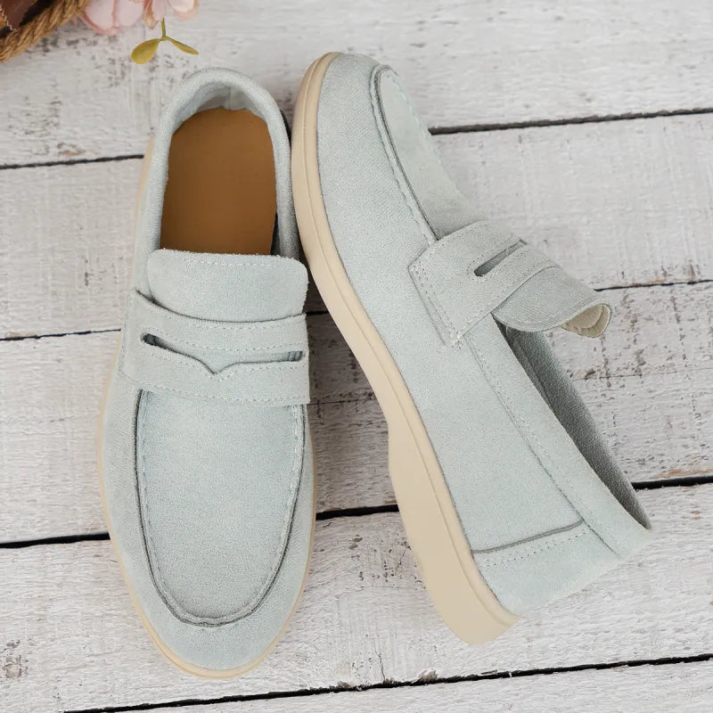 Slip - on Trainers for Women ⎜ Comfortable Retro - Style Shoes with a Fashionable Design for Everyday Wear and Comfort