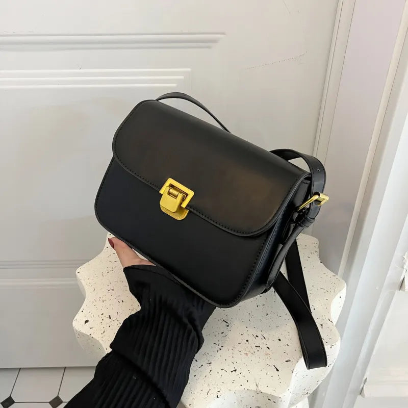 Elegant Shoulder Bag for Women ⎜ Simple Design with Gold Buckle and Adjustable Strap