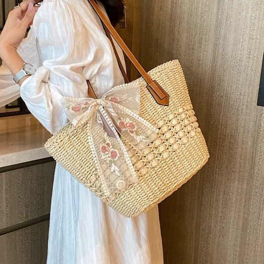 Straw Bag with Floral Ribbon ⎜ Summery Design and Plenty of Storage Space