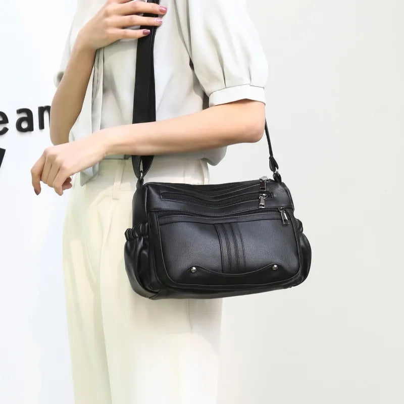 Fashionable Shoulder Bag for Women ⎜ Large Bag with Multiple Compartments and Practical Design