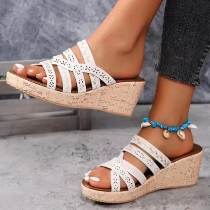 Wedge Heel Sandals for Women ⎜ Summery Platform Shoes with Embroidery and Comfortable Straps