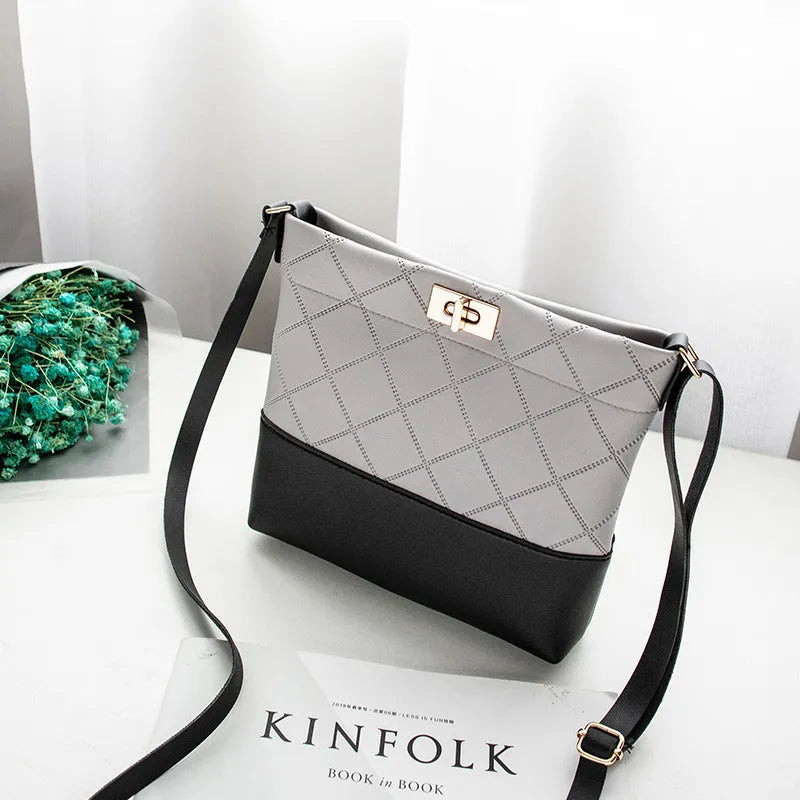 Shoulder Bag for Women ⎜ Stylish Bag with Diagonal Quilting and Elegant Fastening