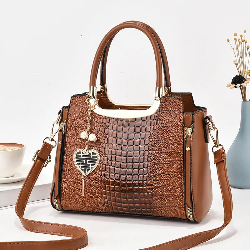 Bag with Heart Pendant ⎜ Elegant Design and Plenty of Storage Space for Everyday Life