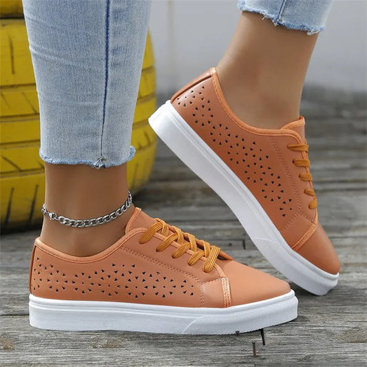Flat Trainers for Women ⎜ Comfortable Shoes with an Openwork Design for Summer and Leisure