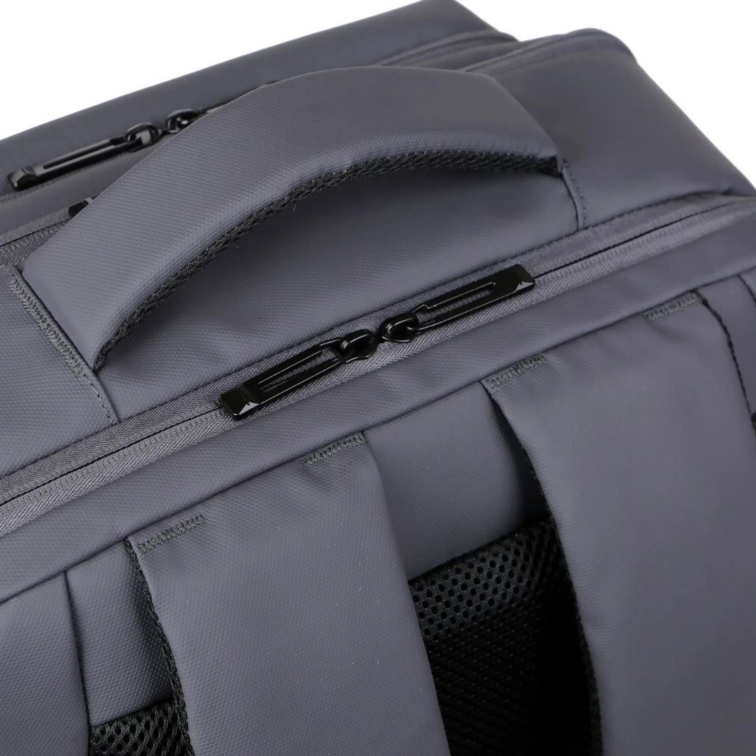 Business Backpack ⎜ Laptop Carrier with Practical Storage Space