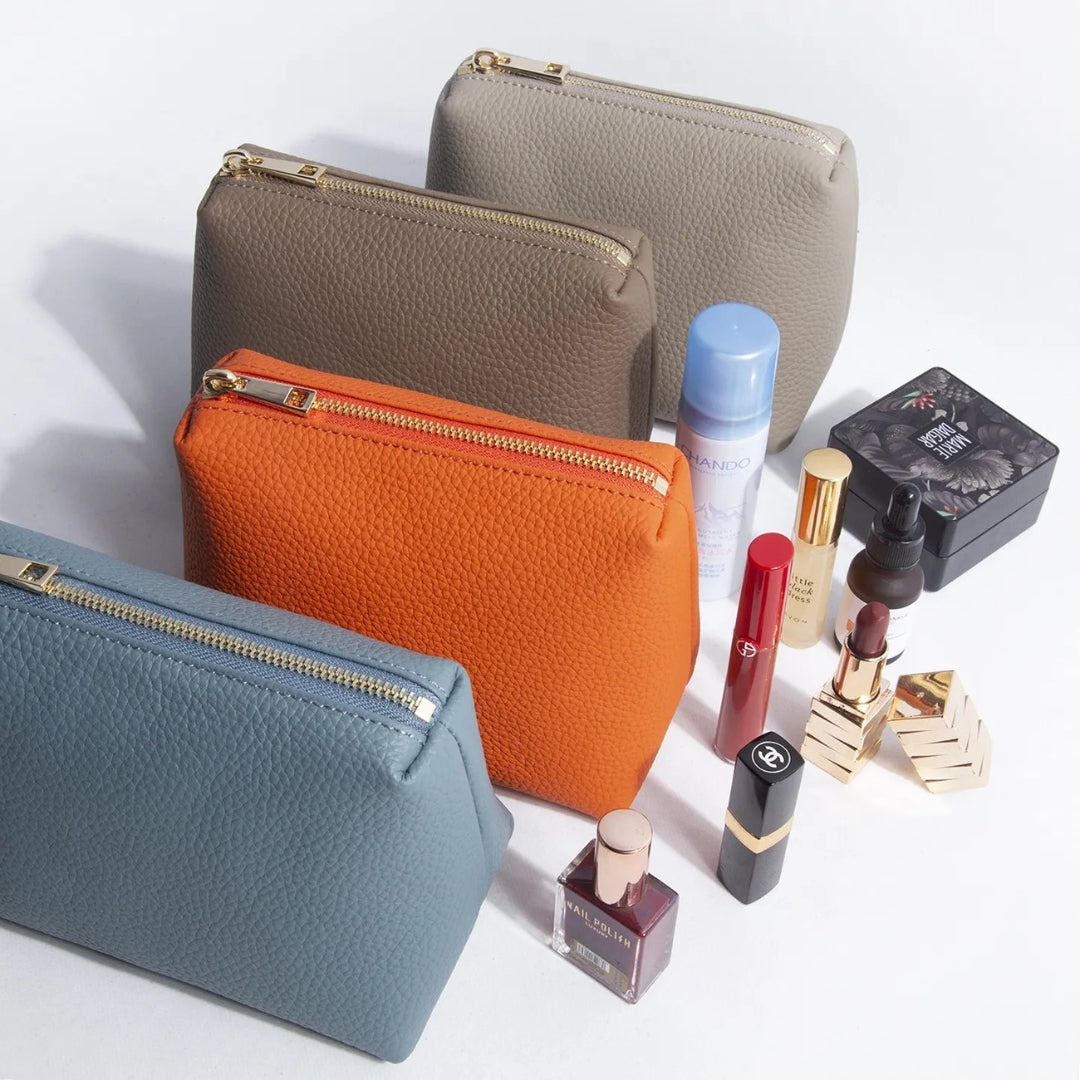 Cosmetics Bag for Women ⎜ Compact Leather - Look Design with Zip for Lipsticks and Make - Up